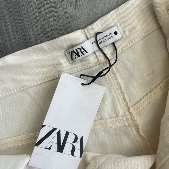 Zara Womans Light Tan Crean Wife Leg Jeans - Picture 3 of 8
